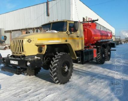 Топливозаправщик Урал АТЗ-10 Топливозаправщик Урал АТЗ-10