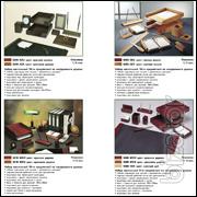 Table sets made of wood, glass and plastic 