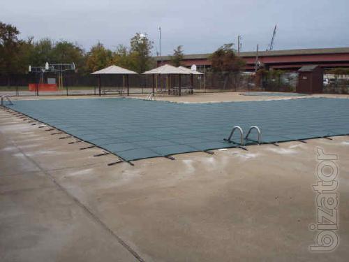 Cover for all-season pools . 