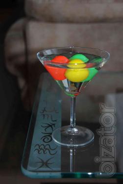 Offer reusable ice TM “Bubble ice” (beverage coolers) 