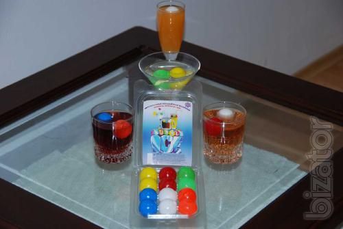 Offer reusable ice TM “Bubble ice” (beverage coolers) 