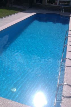 Disinfection of pool water without chlorine. 