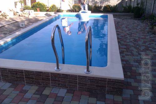 Disinfection of pool water without chlorine. 