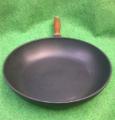 Cast iron frying pan