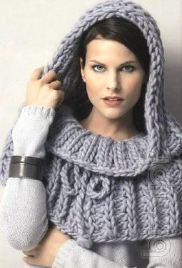 The hooded scarf 