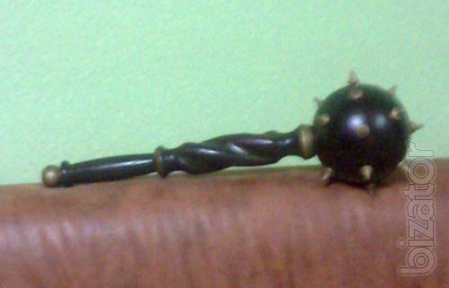 The wooden Mace 
