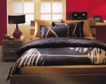 Bed linen, blankets, blankets, blankets. 