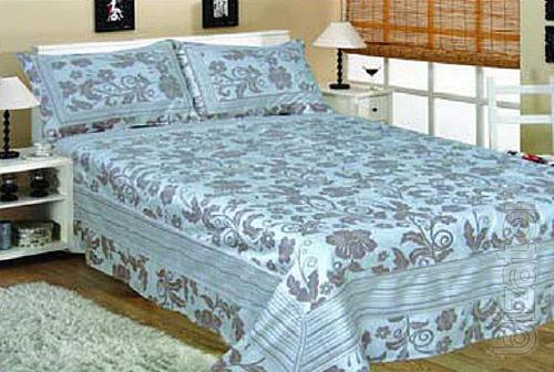 Bed linen, blankets, blankets, blankets. 