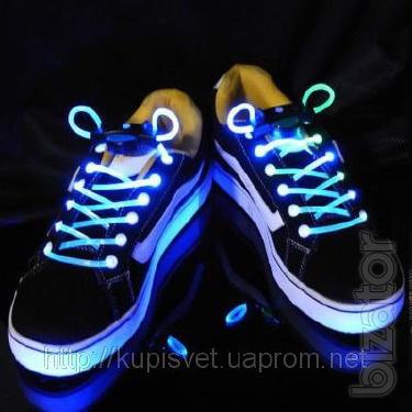 The glowing shoelaces 