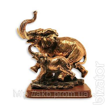 Statuette "Elephants" 23cm - a symbol of good luck and Primagenia 