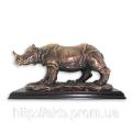 A statuette "Rhino" pomegrana 27cm - a symbol of the confidence