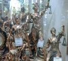 A statuette "Themis" 41cm pomegrana is the symbol of justice