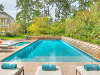Disinfection of water in the pool without chlorine 