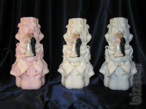 Glowing wedding candles 