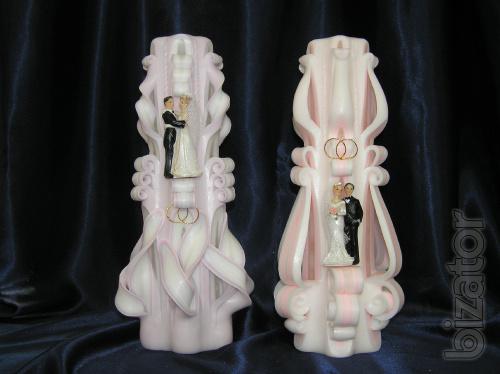 Glowing wedding candles 