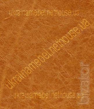 Natural leather with a vintage effect. 