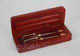 Table written set: pen and pencil Table written set: pen and pencil
