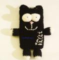 Knitted pouch for mobile phone Black cat