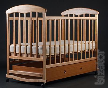 Cot natural wood with built-in drawer 