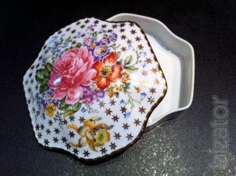 Tableware Porcelain Crockery Cutlery,tea,coffee. 