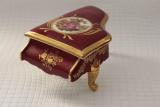 Vases, boxes, decorative plates,figurines of porcelain, collectible 