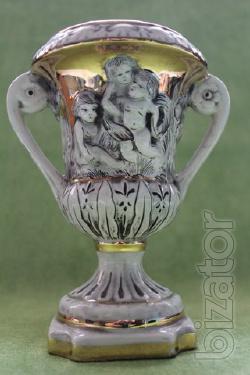 Vases, boxes, decorative plates,figurines of porcelain, collectible 
