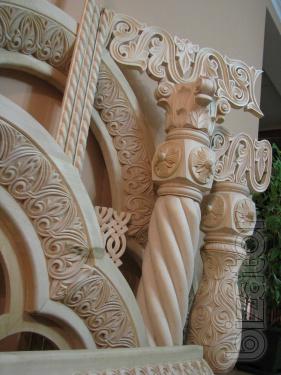 The iconostasis, the icon stands carved, icon Board, lecterns, crayfish, Royal gates. 