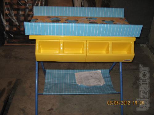 Baby bath with stand and changing table. 