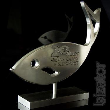 Gifts, awards, words of wood, trophies, sports medals, the Oscar statuette figurine nick, glass awards, acrylic awards, wooden products 
