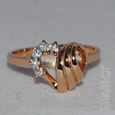 gold ring with diamonds 