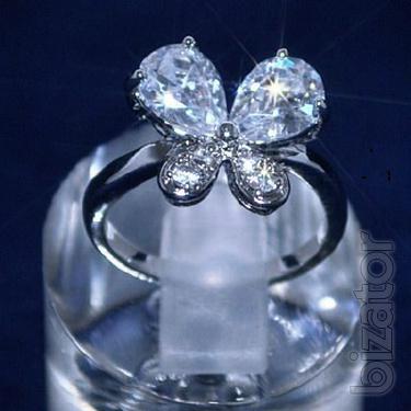 gold ring with diamonds 