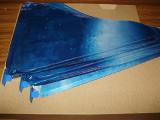 Sell flying fish Air Swimmers Shark and clown Fish" . There are 2 pieces each. 