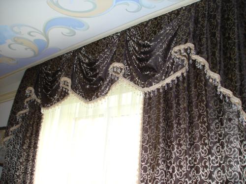 Sewing curtains - decorating ceremonial halls and wedding ceremonies. 