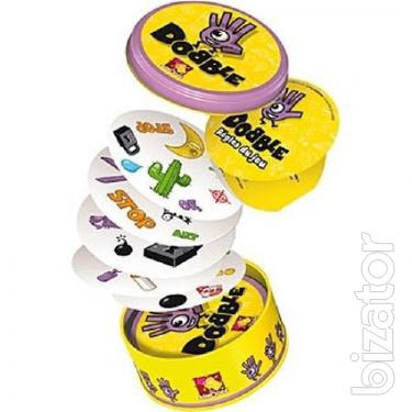 Play Dobble (Dobbs) on attention and reaction 
