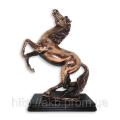 Statuette of a Horse 26cm pomegrana - a symbol of wisdom