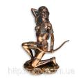 Figurine Amazon with a bow