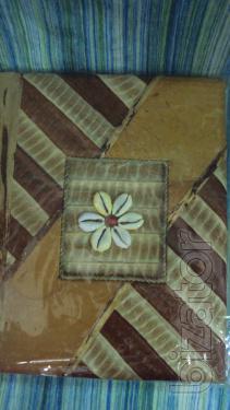 Photo albums and photo frames made of natural leaves 