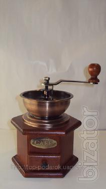 Handmade wooden mechanical grinder 