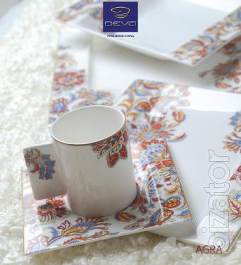 Tea and dinner sets 