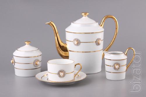 Tea and dinner sets 