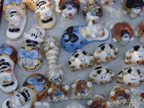 Souvenir porcelain handmade toys 