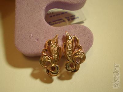 Awesome classic gold earrings for women!!! 