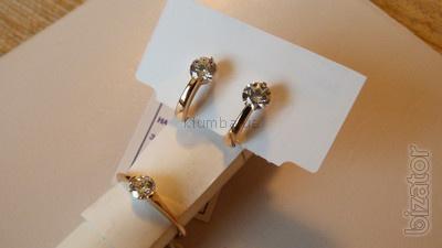 Gold earrings, classic!!! 