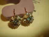 Very beautiful gold earrings with natural blue Topaz