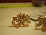 Elegant gold earrings in the shape of a flower!!!