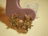 Elegant gold earrings in the shape of a flower!!! 