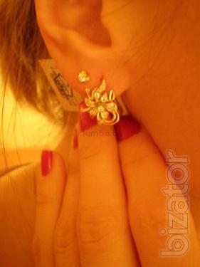 Elegant gold earrings in the shape of a flower!!! 