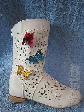 Wholesale shoes warehouse! 