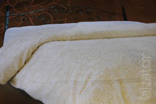 The best selection of textiles from Italy. 