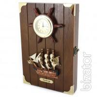 Decorative wooden key holders 